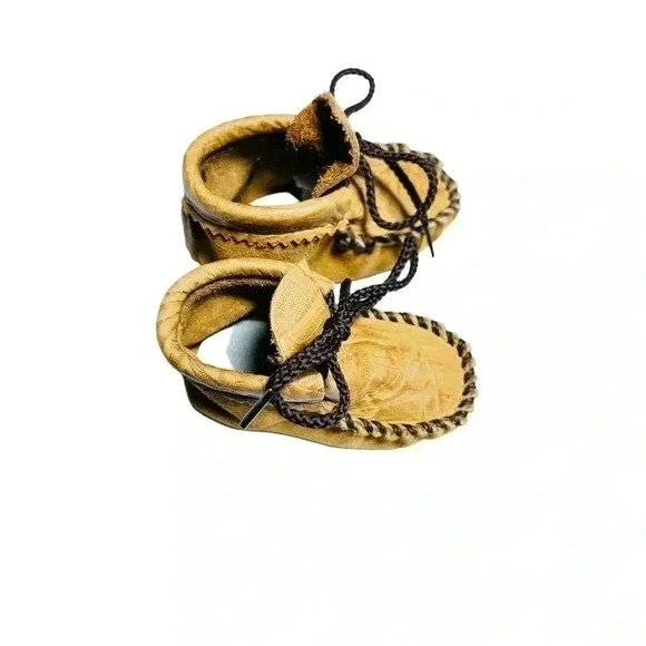 ITASCA BABY BROWN MOCCASINS•SIZE MEDIUM INFANT SIZE•PREOWNED GREAT CONDITION• - Picture 2 of 9